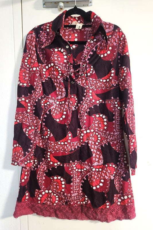 Lace up 60's shift Dress // Retro